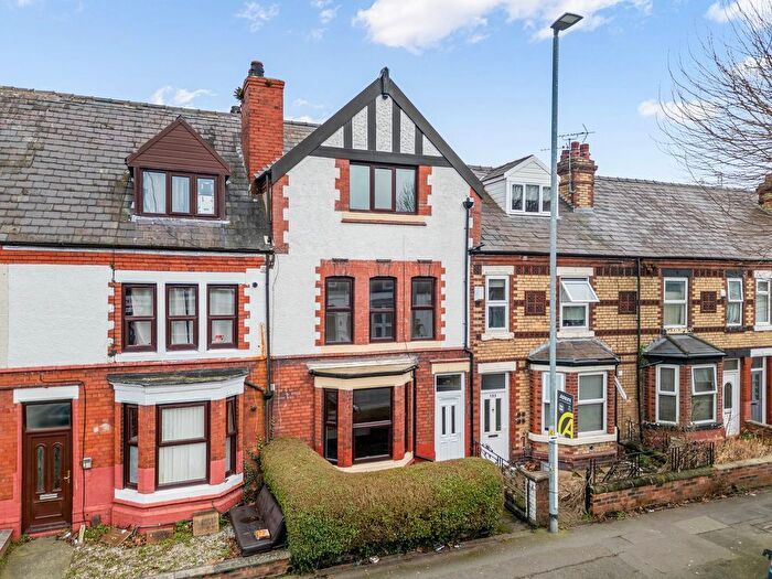 4 Bedroom Terraced House For Sale In Wilderspool Causeway, Warrington, WA4