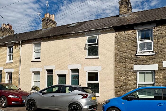 2 Bedroom Terraced House For Sale In Great Eastern Street, Cambridge, CB1