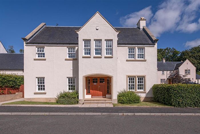 4 Bedroom Detached House For Sale In Middleton Park, Keltybridge, KY4