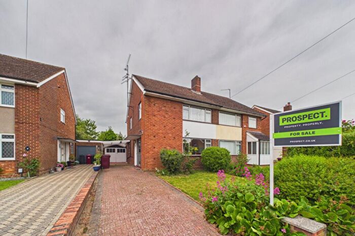 3 Bedroom Semi Detached House For Sale In Shrubland Drive, Reading, Berkshire, RG30