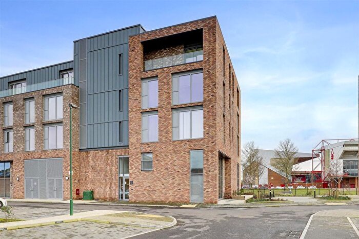 2 Bedroom Flat For Sale In Trent Bridge View, Nottingham, NG2