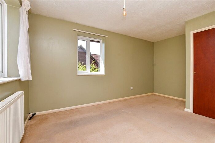 1 Bedroom End Of Terrace House For Sale In Teazlewood Park, Leatherhead, Surrey, KT22