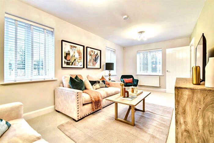 3 Bedroom Detached House For Sale In Priors View, Hemspted, Gloucester, Gloucestershire, GL2