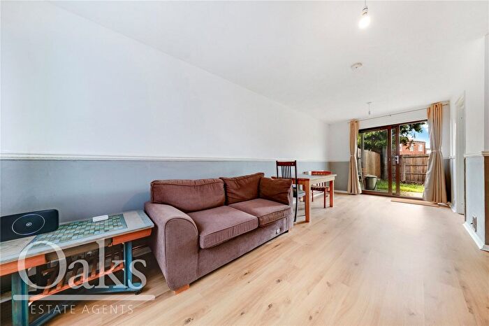 3 Bedroom End Of Terrace House To Rent In Lilian Road, Streatham Vale, SW16