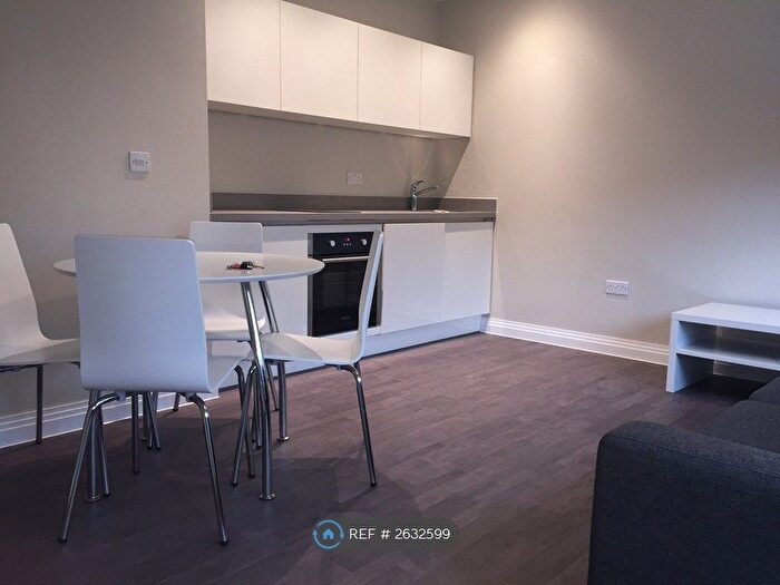 1 Bedroom Flat To Rent In Albany House, West Drayton, UB7