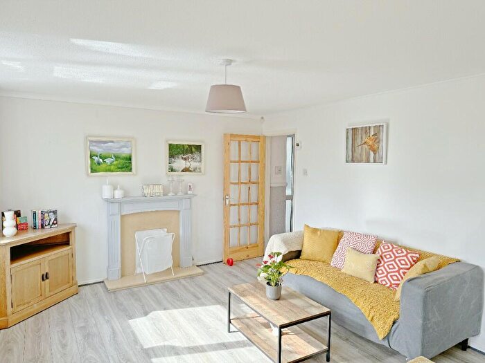 4 Bedroom Semi-Detached House To Rent In Berry Lane, Bristol, BS7