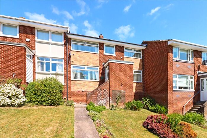 3 Bedroom Terraced House For Sale In Hillside Close, Rowlands Gill, Tyne And Wear, NE39