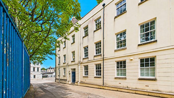 1 Bedroom Flat For Sale In Flagstaff Walk, Plymouth, PL1