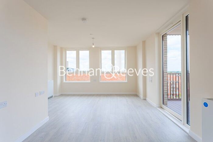 1 Bedroom Flat To Rent In Eastman Road, Harrow, HA1