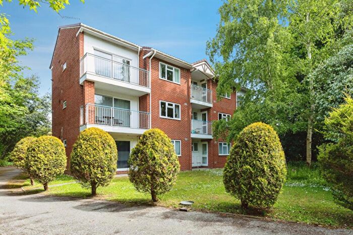 1 Bedroom Flat For Sale In Dean Park Road, Bournemouth, BH1