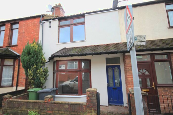 3 Bedroom Terraced House To Rent In Dordans Road, Luton, LU4