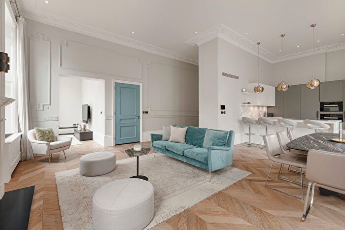 3 Bedroom Flat For Sale In Gloucester Road, South Kensington, London, SW7