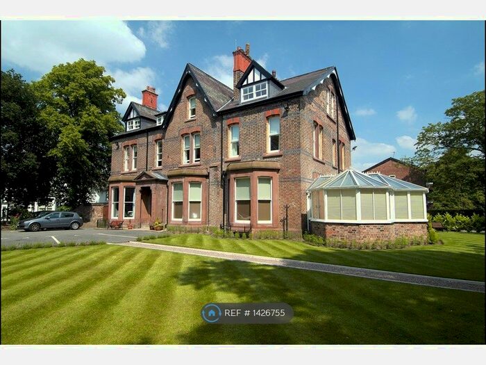 3 Bedroom Flat To Rent In Lyndhurst House, Liverpool, L18
