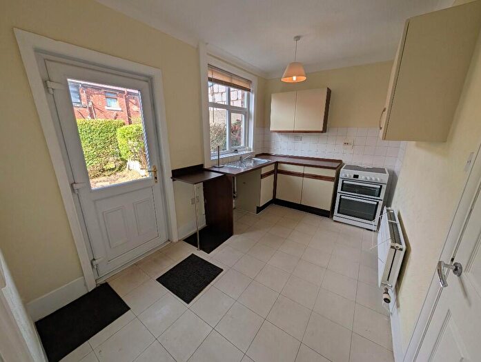 2 Bedroom Terraced House To Rent In Argyle Road, Leyland, Lancashire, PR25