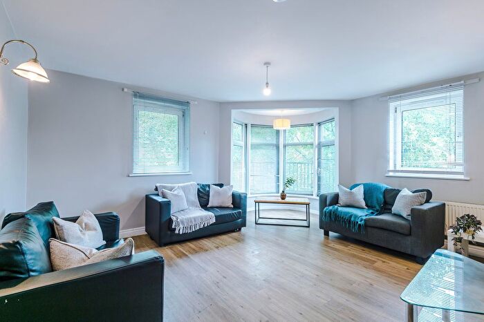 5 Bedroom Property To Rent In Flat, Rylands House, Manchester, M14