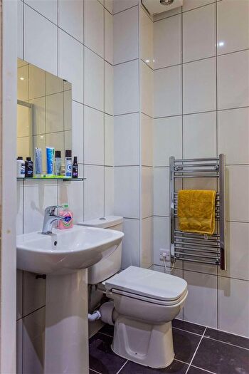 1 Bedroom Flat To Rent In Welford Road, Knighton Fields, Leicester, LE2