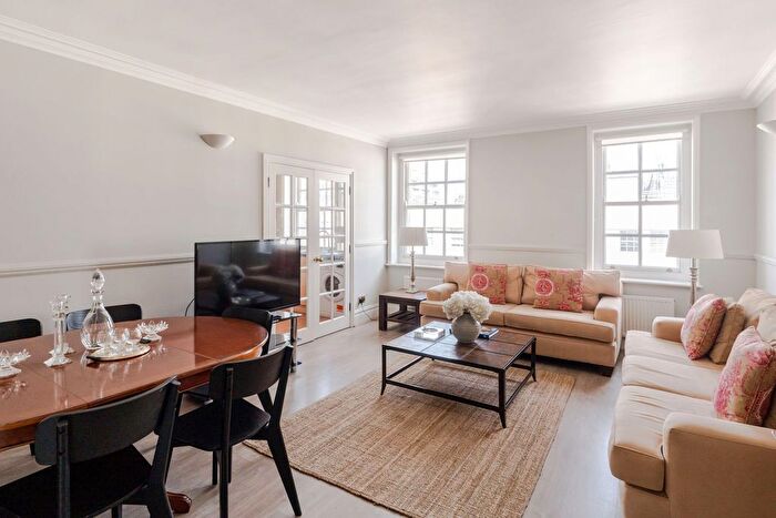3 Bedroom Flat For Sale In York Place Mansions, Baker Street, Marylebone, W1U
