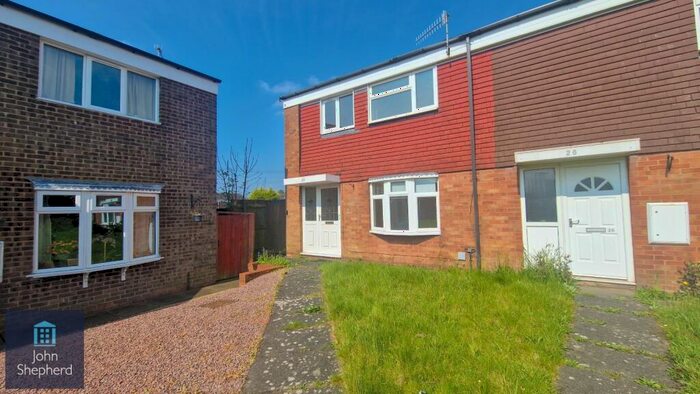 3 Bedroom End Of Terrace House To Rent In Shelley Close, Catshill, Bromsgrove, Worcestershire, B61