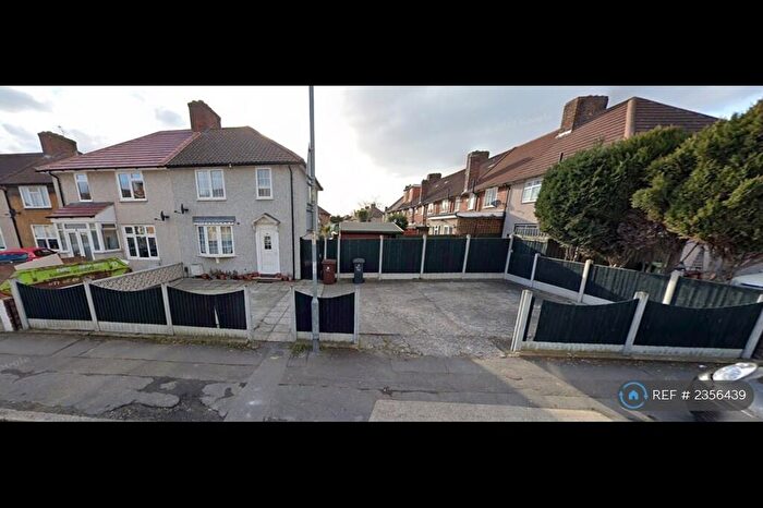 3 Bedroom Semi-Detached House To Rent In Polesworth Road, Dagenham, RM9