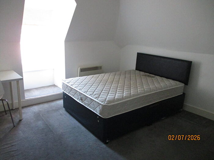 House Of Multiple Occupation To Rent In Stafford Road, London, SM6