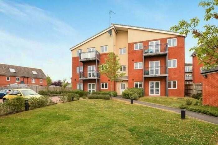2 Bedroom Flat To Rent In Desborough Crescent, Oxford, Oxfordshire, OX4