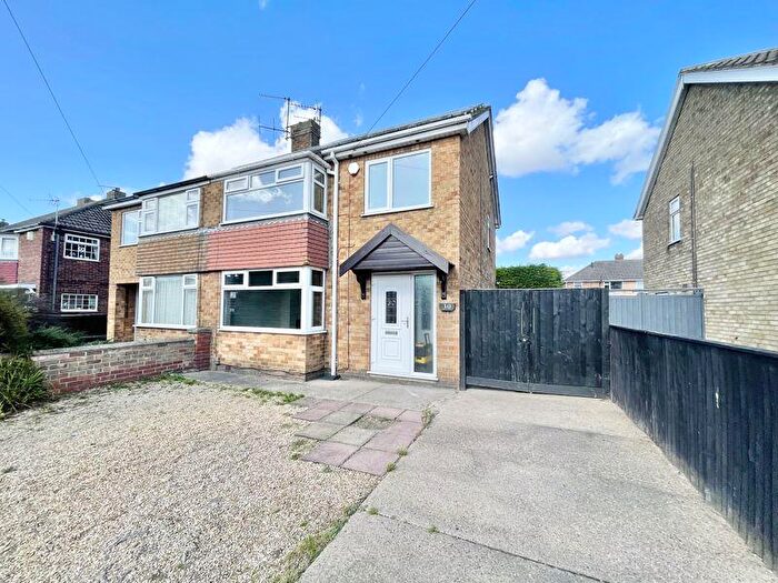 3 Bedroom Semi-Detached House To Rent In Springfield Road, Grimsby, DN33