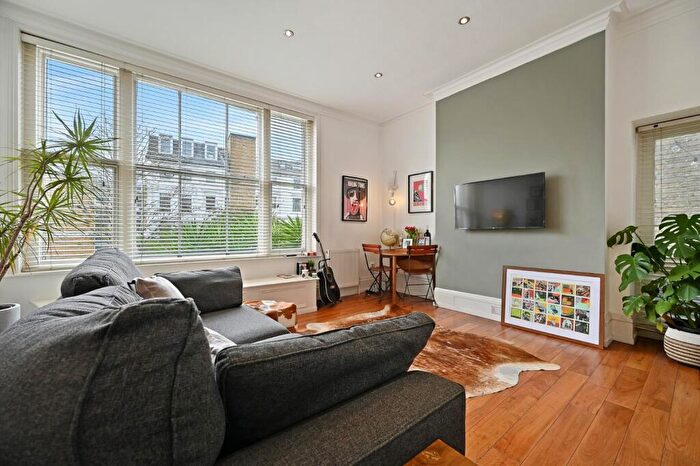 2 Bedroom Apartment For Sale In Haverstock Hill, London, NW3