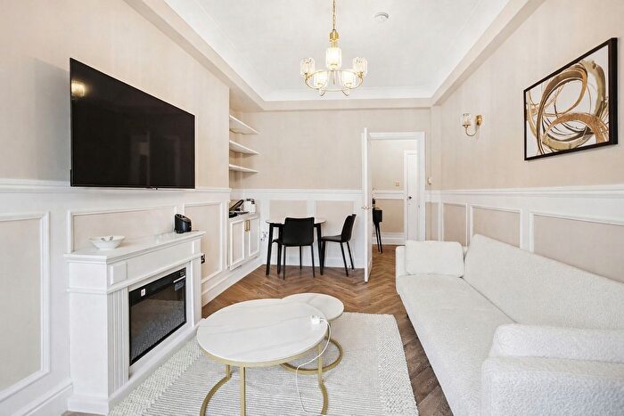 1 Bedroom Flat To Rent In Ashley Court, Morpeth Terrace, SW1P