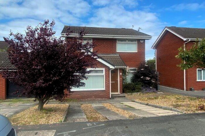 3 Bedroom Semi-Detached House To Rent In Finchdean Close, Wirral, CH49