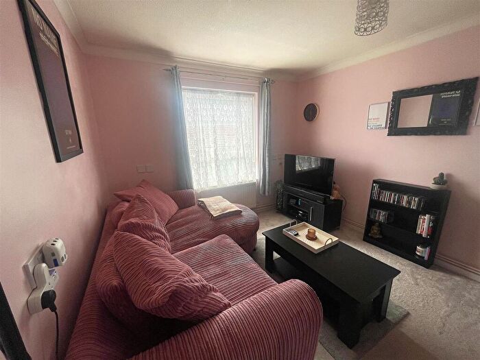 1 Bedroom Flat For Sale In Twyford Avenue, Portsmouth, PO2
