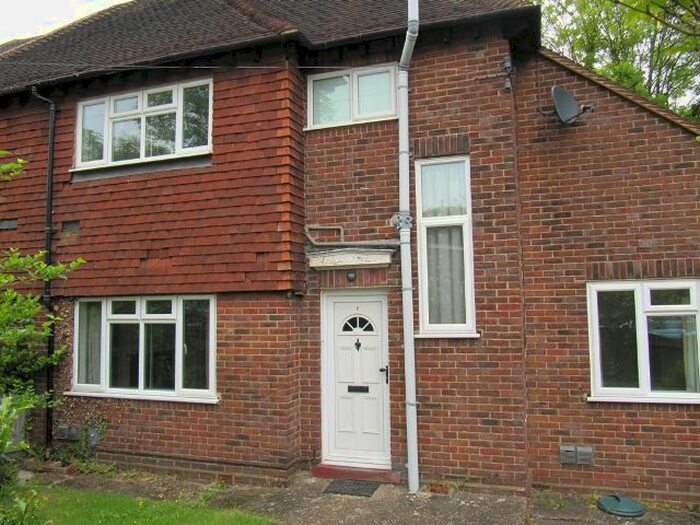 5 Bedroom Semi-Detached House To Rent In Woodbridge Hill, Guildford GU2