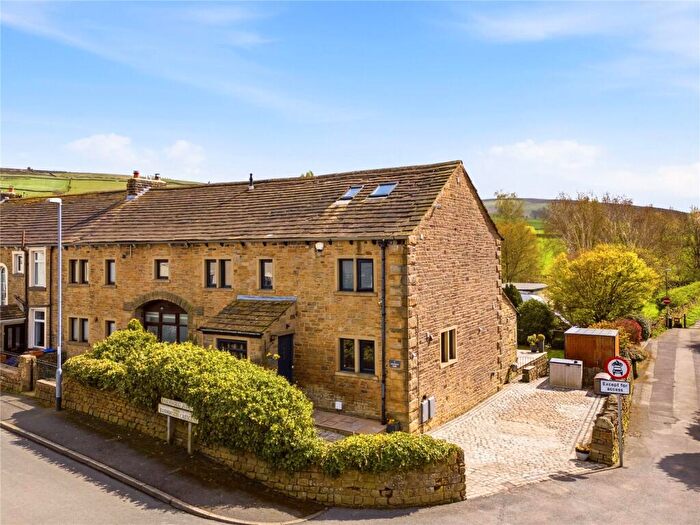 4 Bedroom House For Sale In Barnwood Road, Earby, Lancashire, BB18