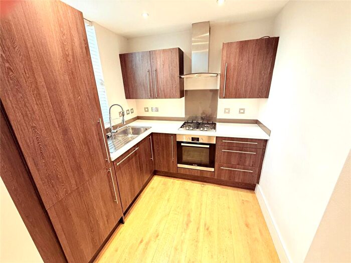 1 Bedroom Apartment To Rent In Capel Road, East Barnet, EN4