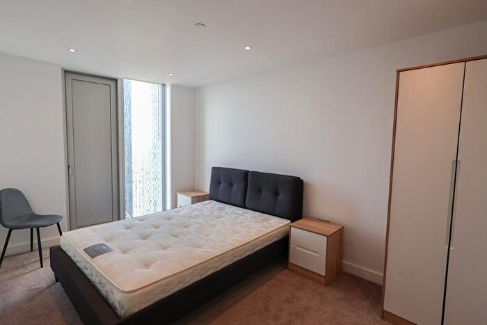 2 Bedroom Apartment To Rent In South Tower, Deansgate Square, M15