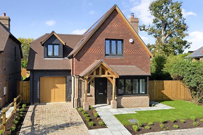 3 Bedroom Detached House For Sale In Fayre Fields, Off Willetts Way, Loxwood, RH14