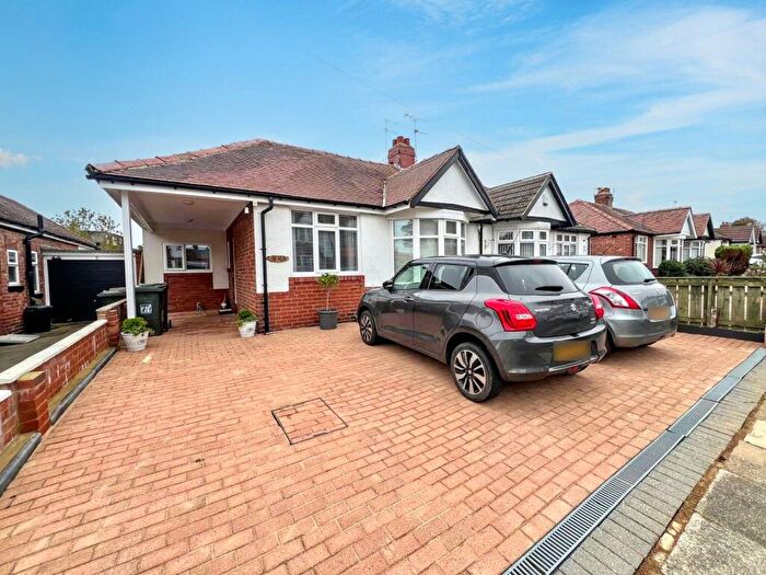 3 Bedroom Bungalow For Sale In Chatsworth Gardens, Whitley Bay, Tyne And Wear, NE25