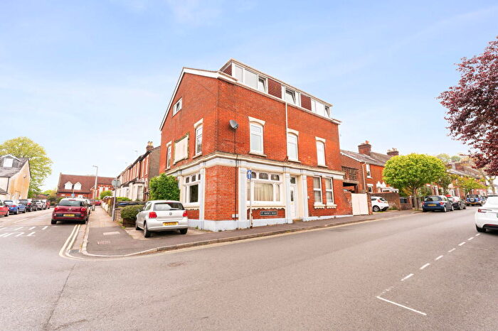 6 Bedroom Semi-Detached House For Sale In St. Marks Road, Salisbury, SP1