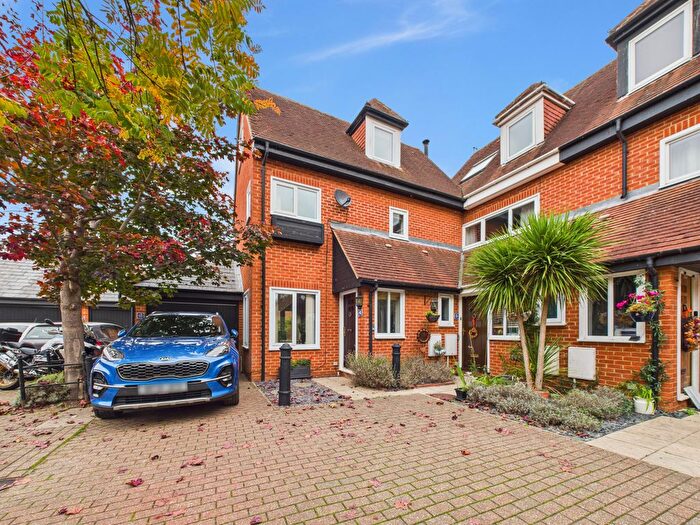 3 Bedroom Semi-Detached House For Sale In Putman Place, Henley-On-Thames, Oxfordshire, RG9