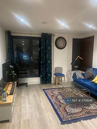 1 Bedroom Flat To Rent In Ivory Court, London, N13