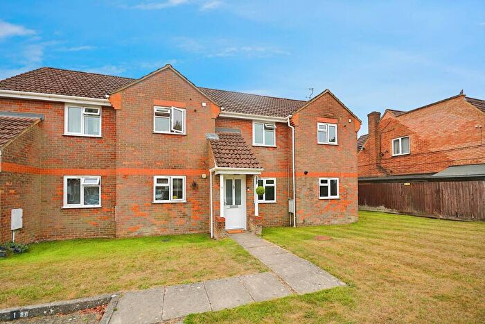 2 Bedroom Flat For Sale In Pavilion Way, Amersham, HP6