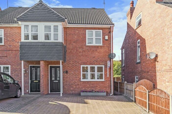 3 Bedroom House To Rent In Gladstone Street, Heanor, DE75