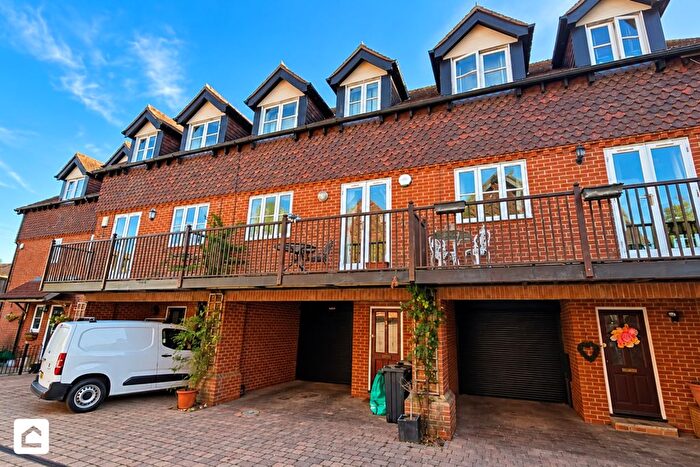 3 Bedroom Terraced House To Rent In London Road, Westerham, TN16