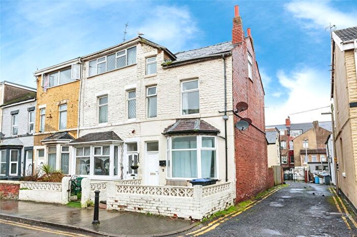 3 Bedroom Flat For Sale In Clarendon Road, Blackpool, Lancashire, FY1