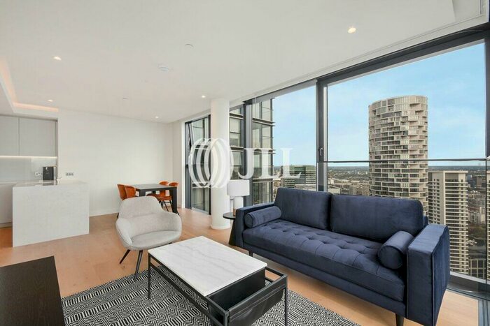 2 Bedroom Flat To Rent In South Quay Plaza, Canary Wharf, E14