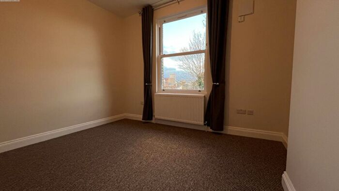 1 Bedroom Flat To Rent In B Limes Grove, London, SE13