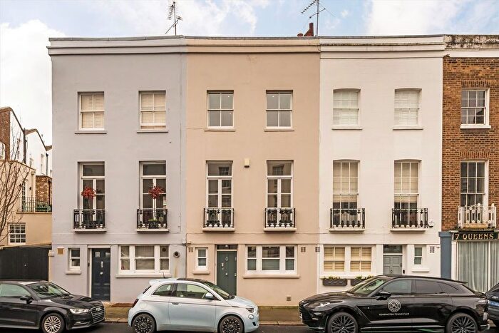 3 Bedroom Terraced House To Rent In Queensdale Road, Notting Hill, W11