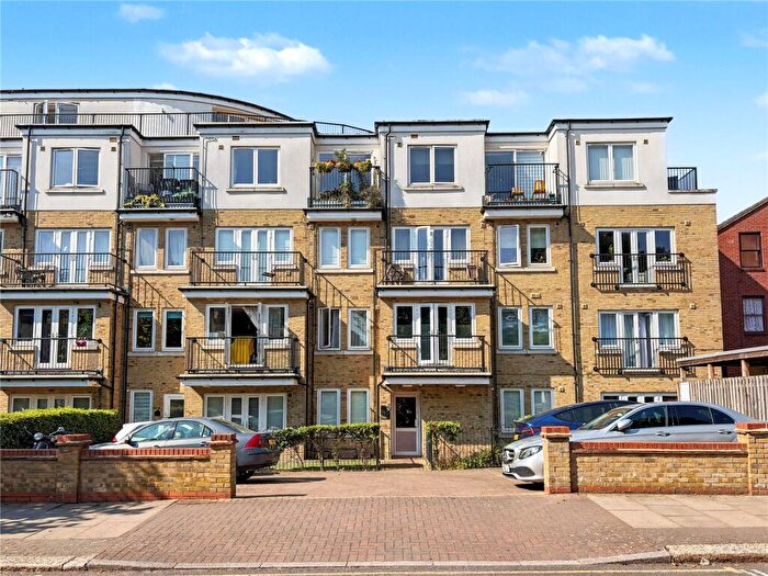 1 Bedroom Apartment For Sale In Malvern Road, London, NW6