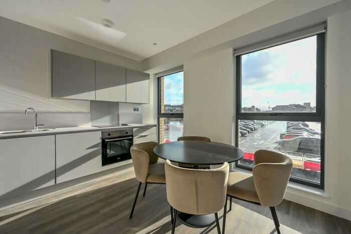 2 Bedroom Flat To Rent In The Mint, Guildford, GU1