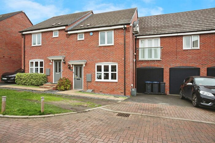 3 Bedroom Terraced House For Sale In Elder Avenue, Rugby, CV21