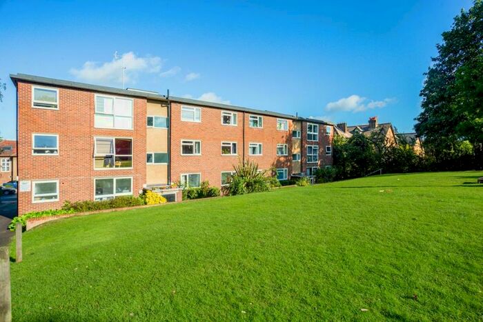 2 Bedroom Flat To Rent In Drake Court, Cranes Park Avenue, KT5